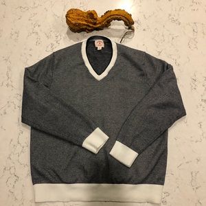Red Fleece by Brooks Brothers Vneck tennis sweater